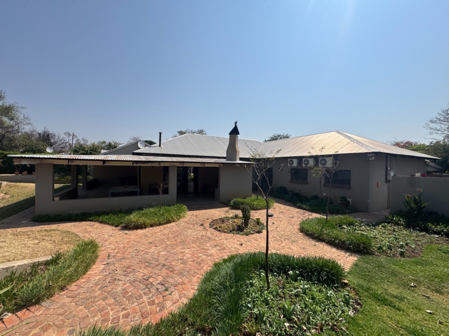 To Let 3 Bedroom Property for Rent in Zilkaatsnek North West